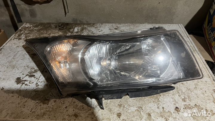 Фара правая chevrolet cruze