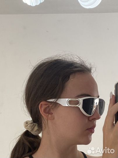 Солнцезащитные очки