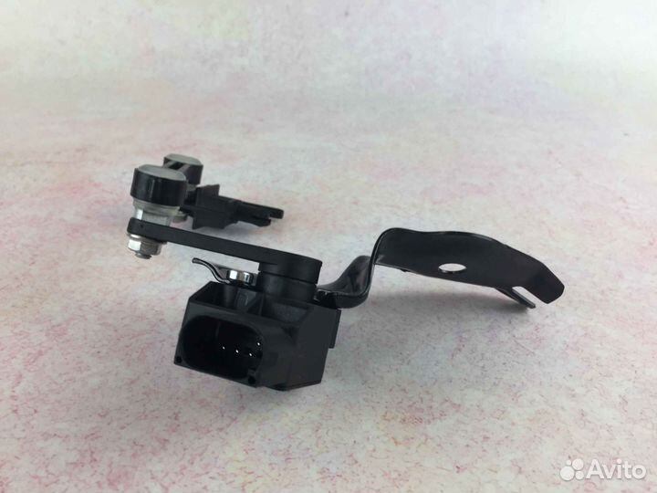 Датчик регулировки дорожного просвета Touareg I GP