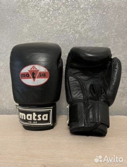 Боксерские перчатки