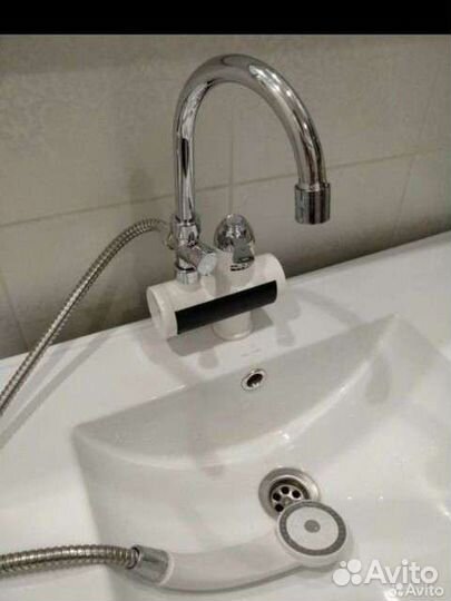 Водонагреватель проточный