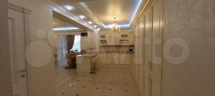 3-к. квартира, 120 м², 5/23 эт.