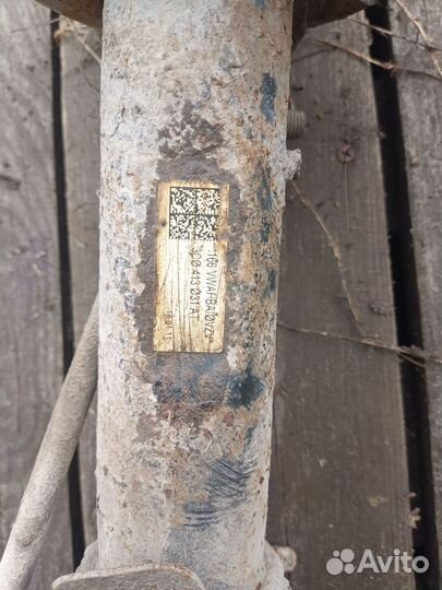 Амортизатор передний правый Skoda Superb 2