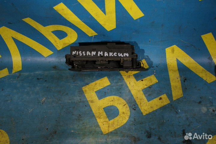 Кнопки стеклоподъемников Nissan Maxima a32