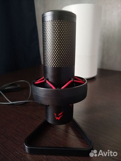 Студийный микрофон