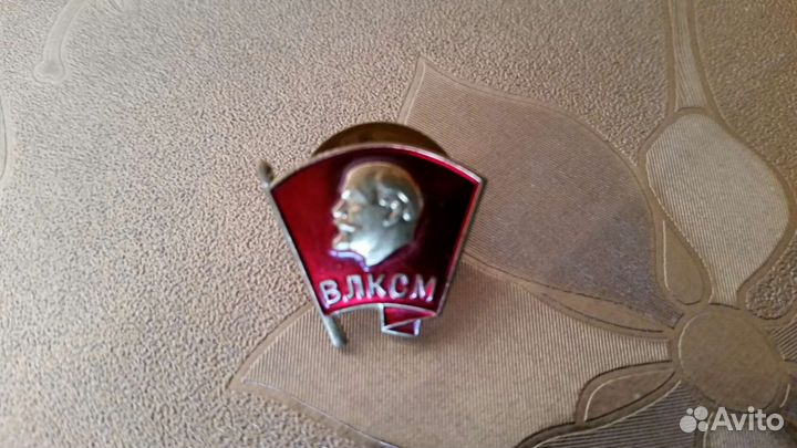 Значок влксм.Винтовой