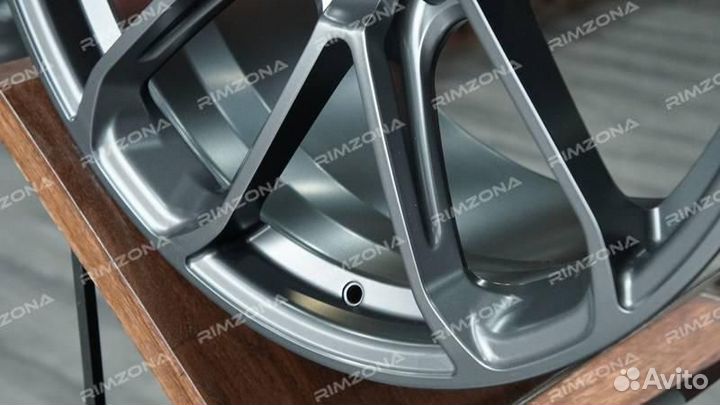 Кованые диски в стиле Porsche Cayenne FPS-20 R21 5x130