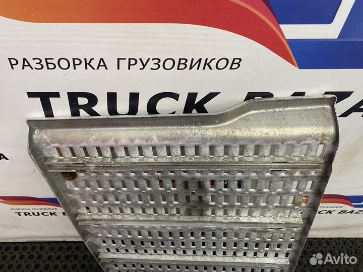 Трап на раму правый Daf XF106