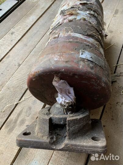 Гидроцилиндр подьема кузова татра