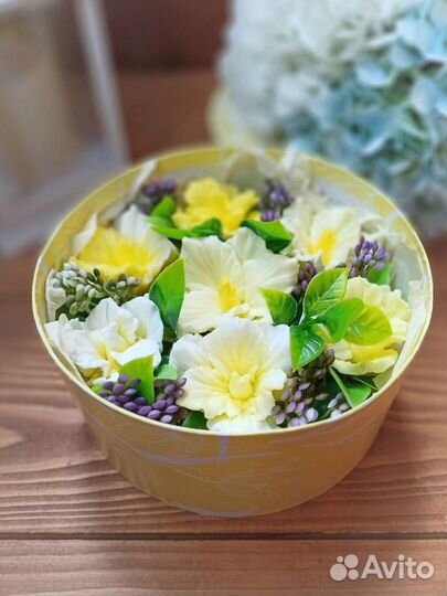 Цветочная композиция из мыла ручной работы