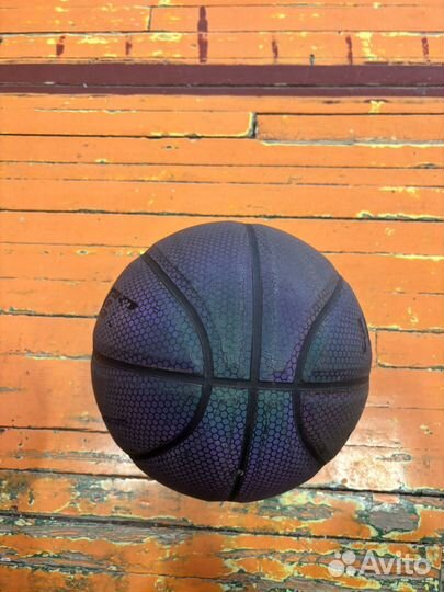 Баскетбольный мяч