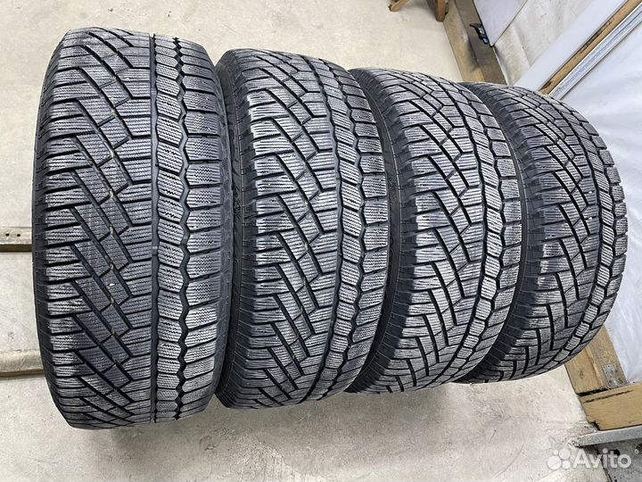 Gislaved Nord Frost 200 SUV 235/55 R17 103T