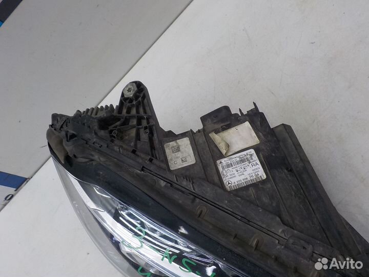 Фара правая Mercedes-Benz C-Class