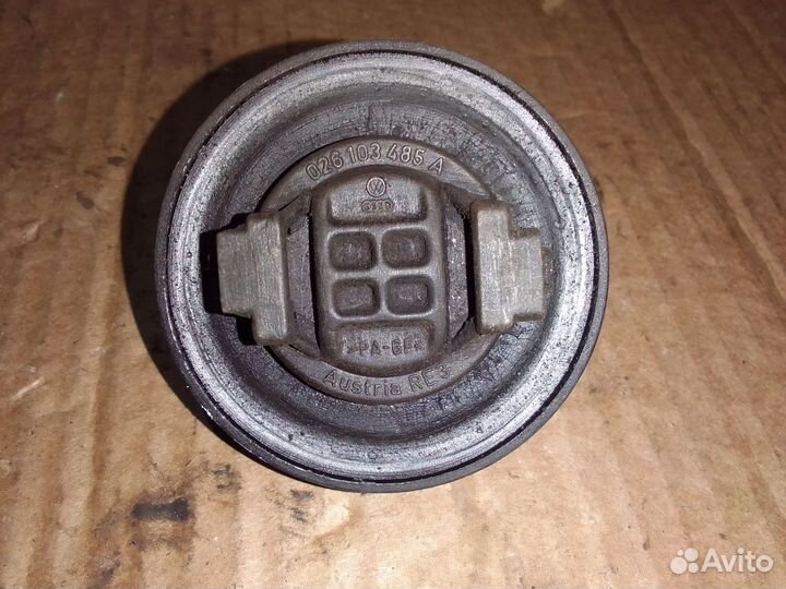 Крышка маслозаливная 1.8 ADR Audi A4 B5