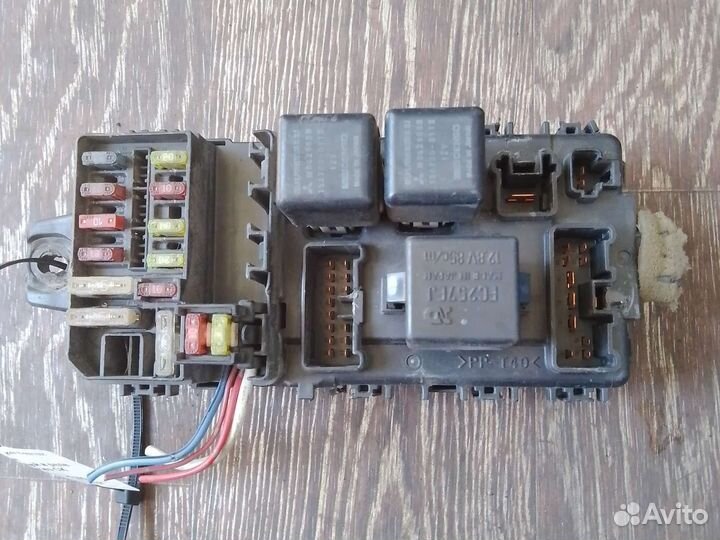 Блок предохранителей и реле Мицубиси Лансер CK