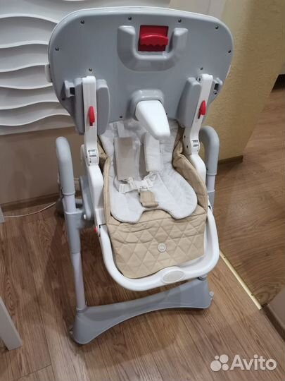 Детский стульчик для кормления