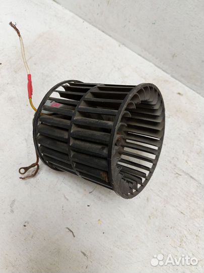 Моторчик печки 90227051 Опель