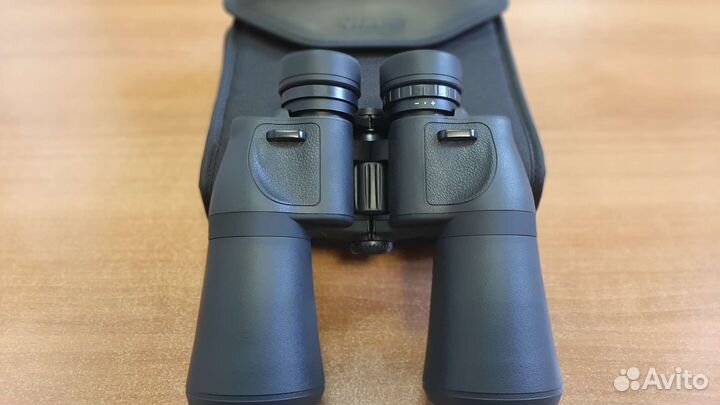 Бинокль Nicon Aculon