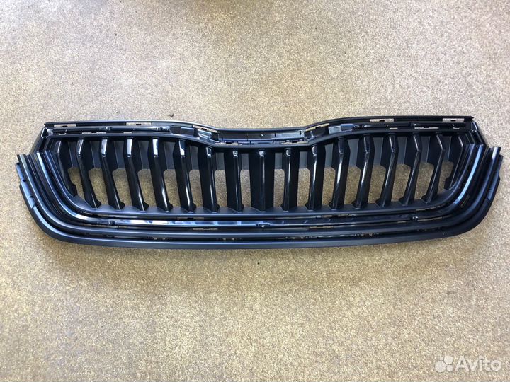 Решетка Радиатора Skoda Rapid 2020