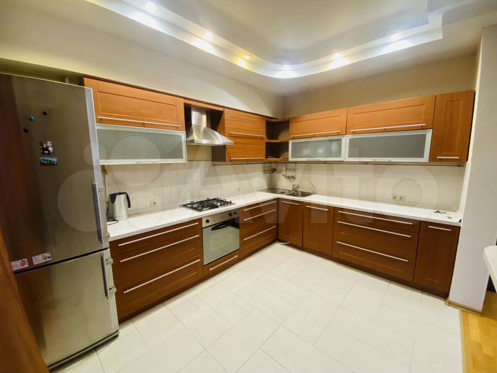 3-к. квартира, 81 м², 4/4 эт.