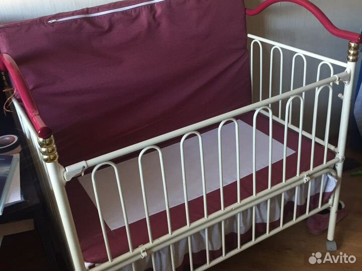 Кроватка с колыбелькой для принцессы или принца