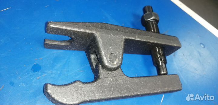 Съемник шаровых и рулевых универсальный каблук