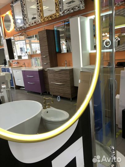 Зеркало в раме капсула Christine