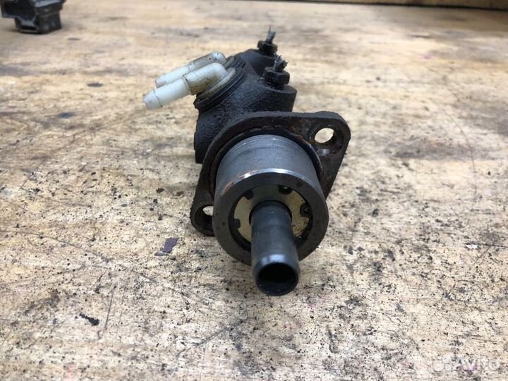 Главный тормозной цилиндр fiat Punto I