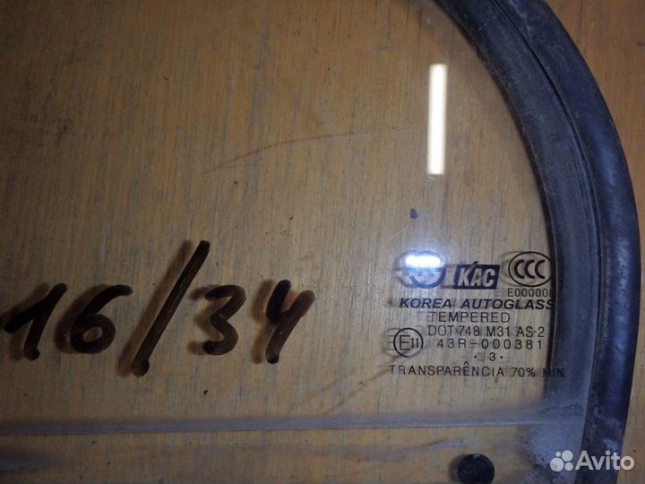 Стекло двери задней левой Accent Акцент