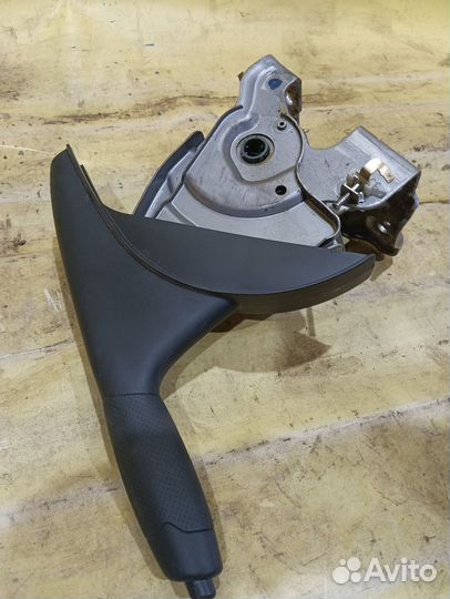 Рычаг стояночного тормоза Nissan Juke ниссан жук