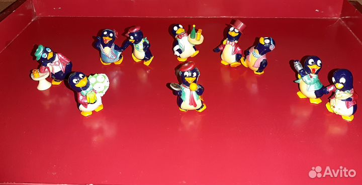 Киндер-сюрприз пингвины