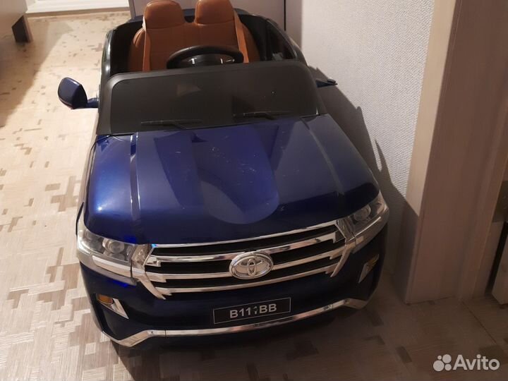 Детский электромобиль двухместный бу