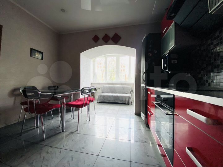 2-к. квартира, 60 м², 4/9 эт.