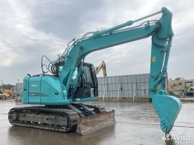 Гусеничный экскаватор Kobelco SK135SR, 2015