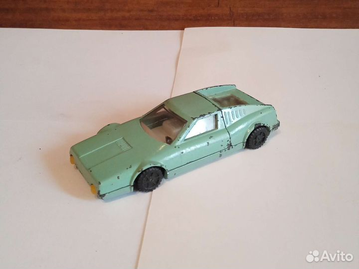 Модель автомобиля