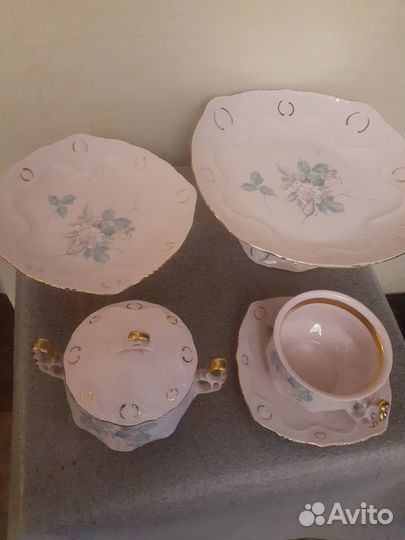 Чайный сервиз из розового фарфора, Haas & Czjzek