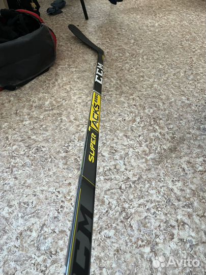 Клюшка хоккейная