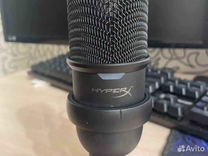 HyperX микрофон