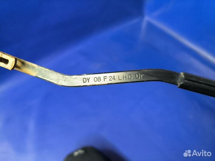 Поводок стеклоочистителя левый Chevrolet Aveo 255