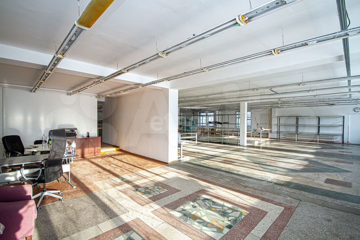 Продам помещение свободного назначения, 3685 м²