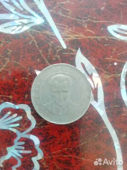 Продам монету 250 lira