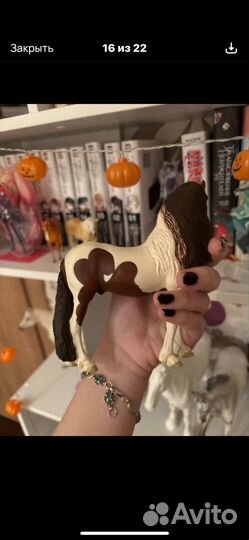 Фигурка лошади фриз WIA Breyer