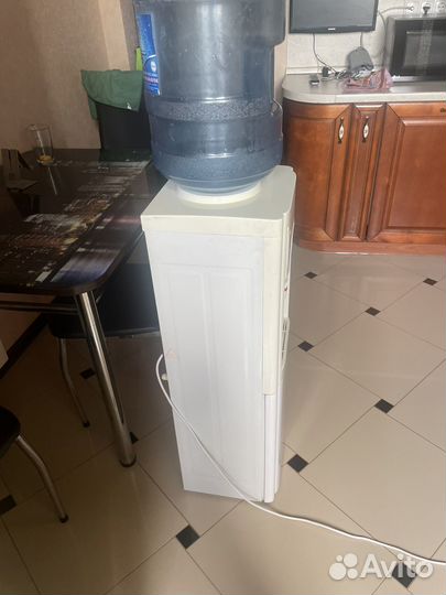 Кулер для воды