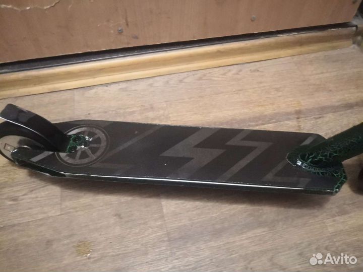 Трюковой самокат Explorer