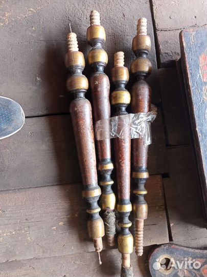 Старинный шахматный стол