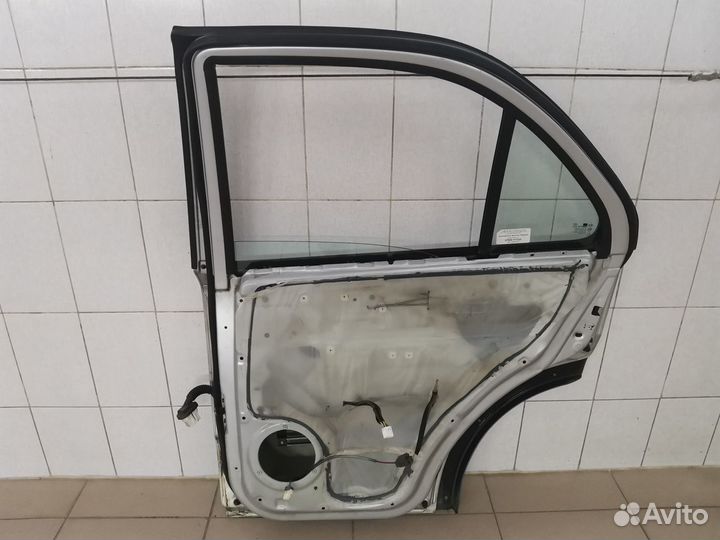 Дверь задняя правая в сборе Kia Sorento 1 BL