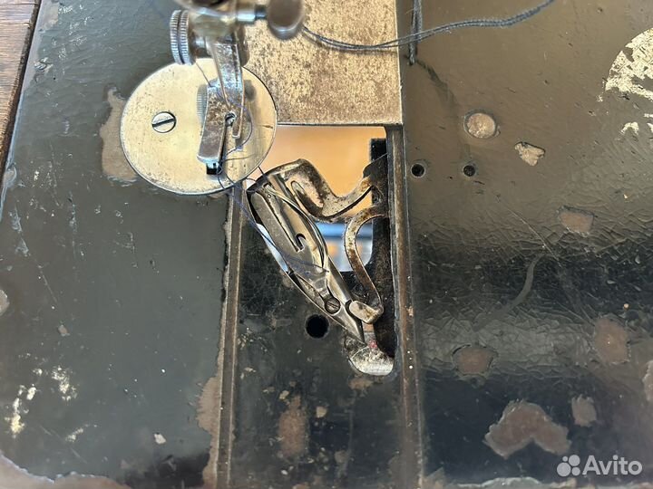 Швейная машина Singer