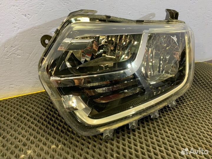 Фара левая Renault Duster 2