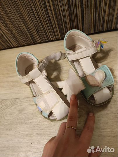 Босоножки для девочки 2 пары 28 размер