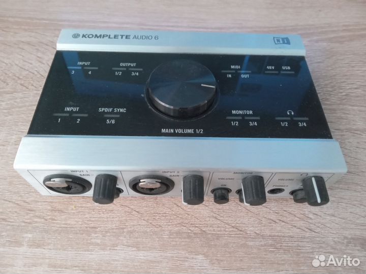 Native instruments komplete kontrol a6